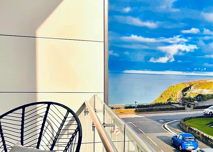 34 Cliff Edge Interior Designed Luxury Residence With Sea Views