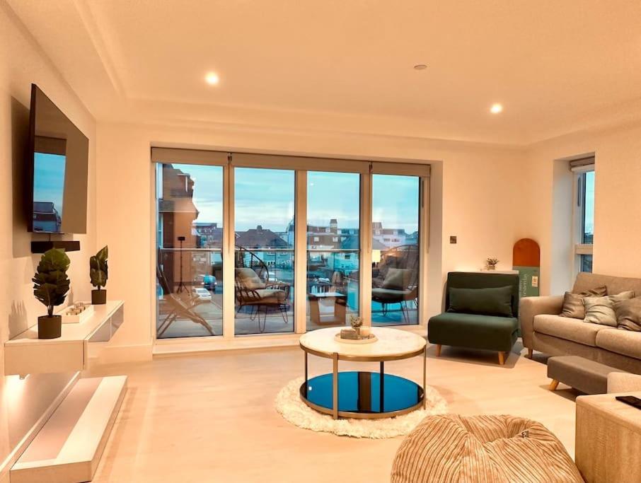 Apartment 34 Cliff Edge Interior Designed Luxury With Sea Views Newquay (Cornwall)